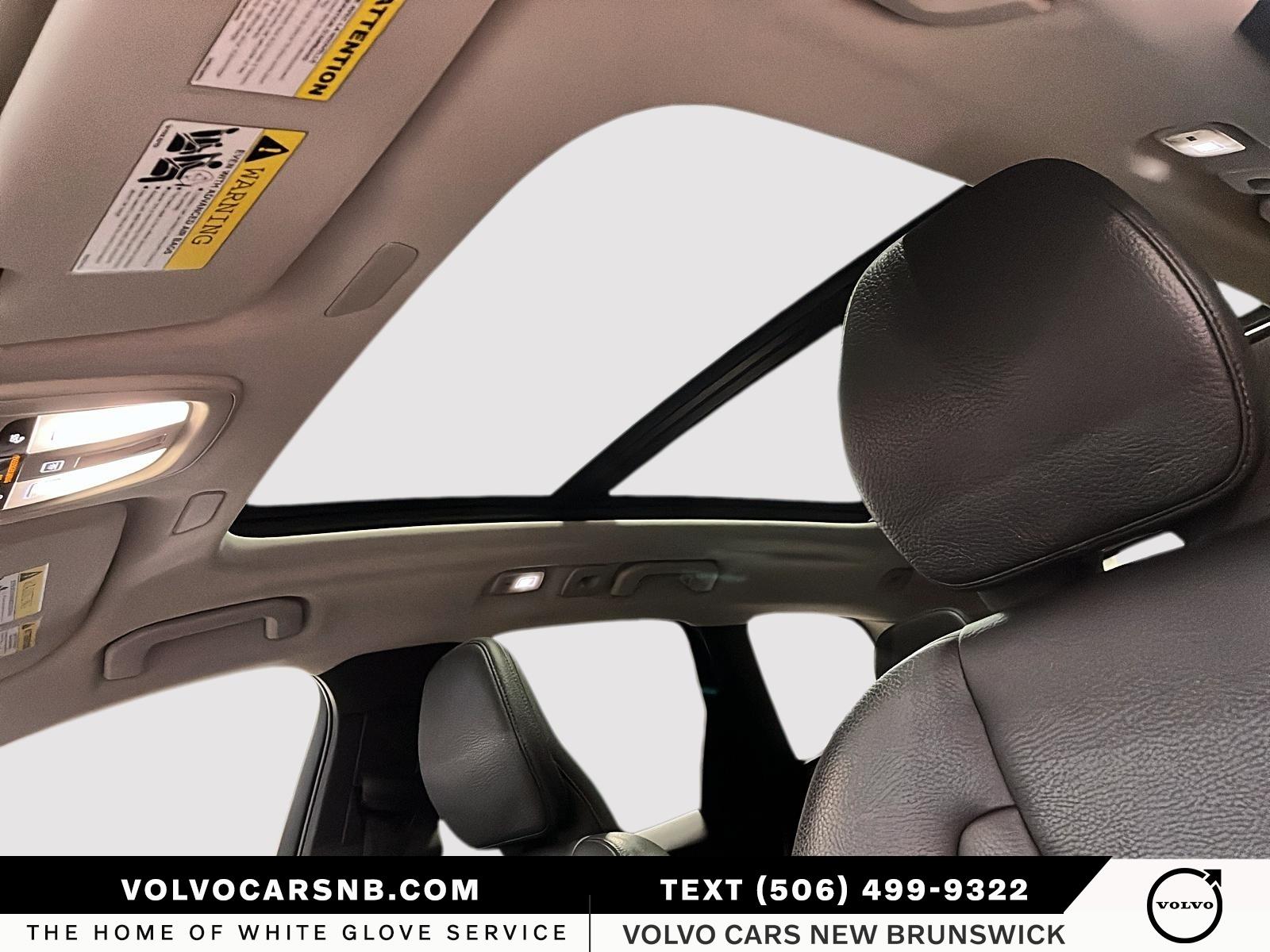 2024 Volvo XC60 B5 Plus Dark Theme