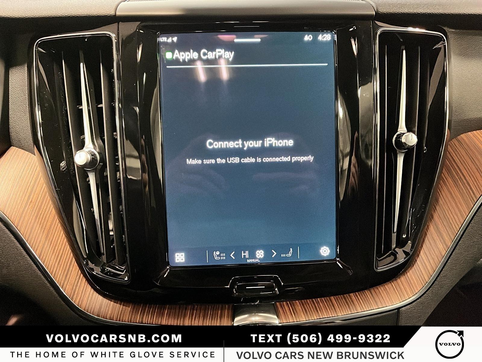 2024 Volvo XC60 B5 Plus Dark Theme