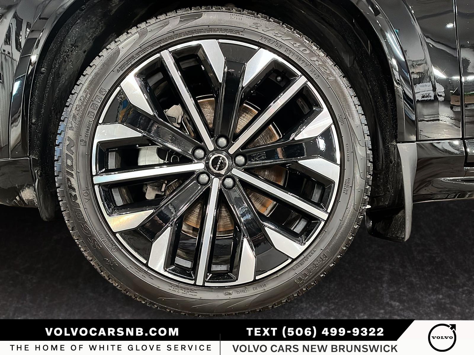 2025 Volvo XC90 B6 Core Bright Theme