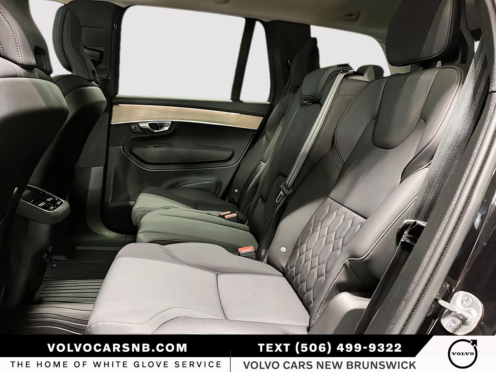 2025 Volvo XC90 B6 Core Bright Theme