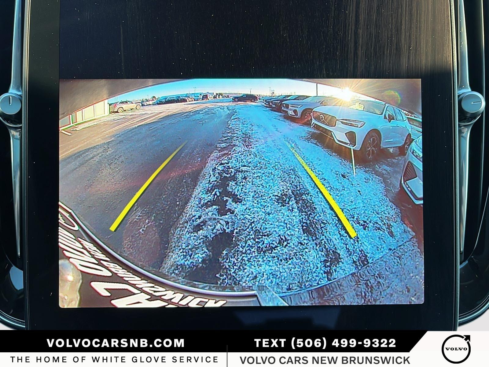 2025 Volvo XC90 B6 Core Bright Theme