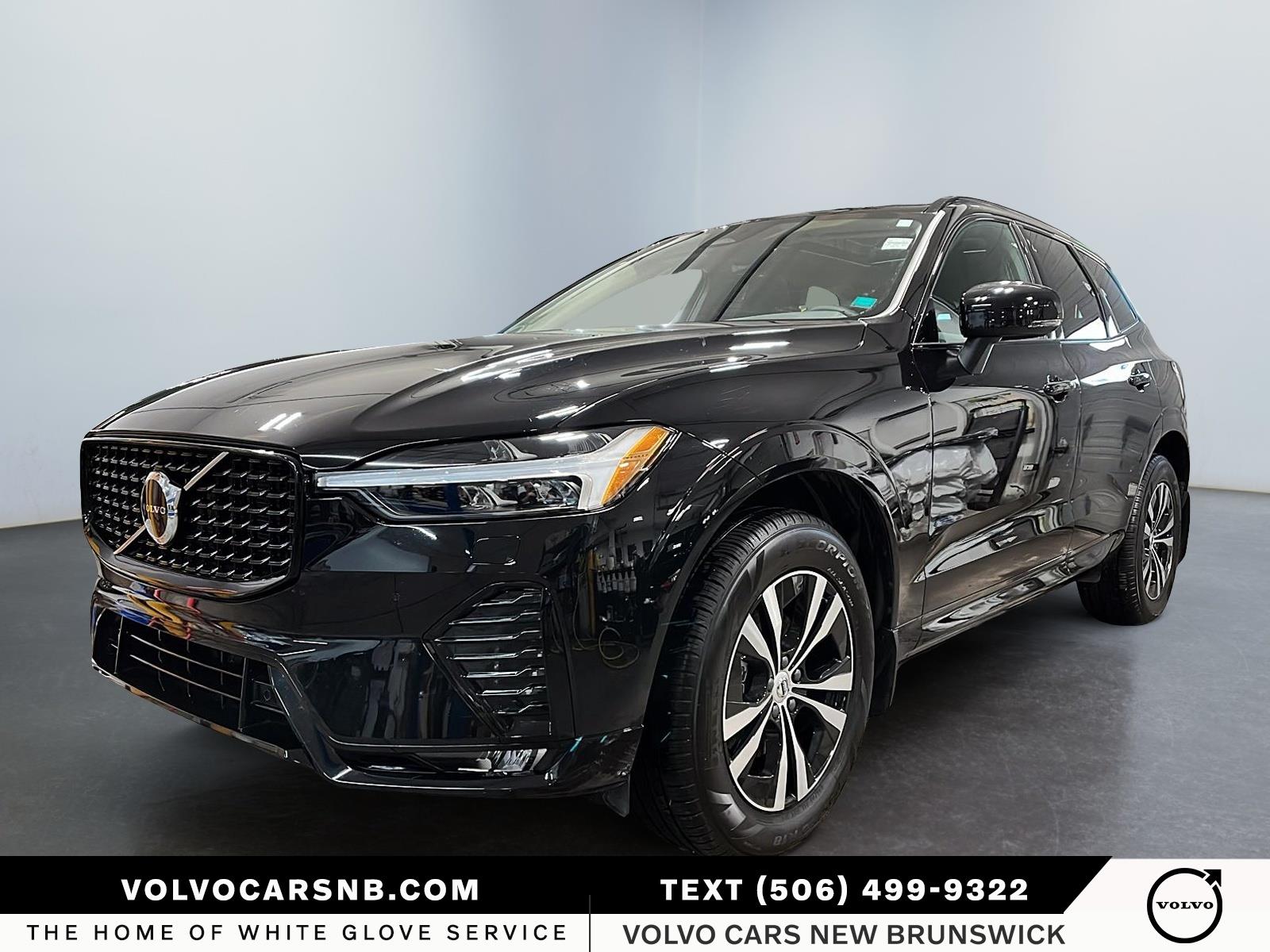 2025 Volvo XC60  B5 Core Dark Theme