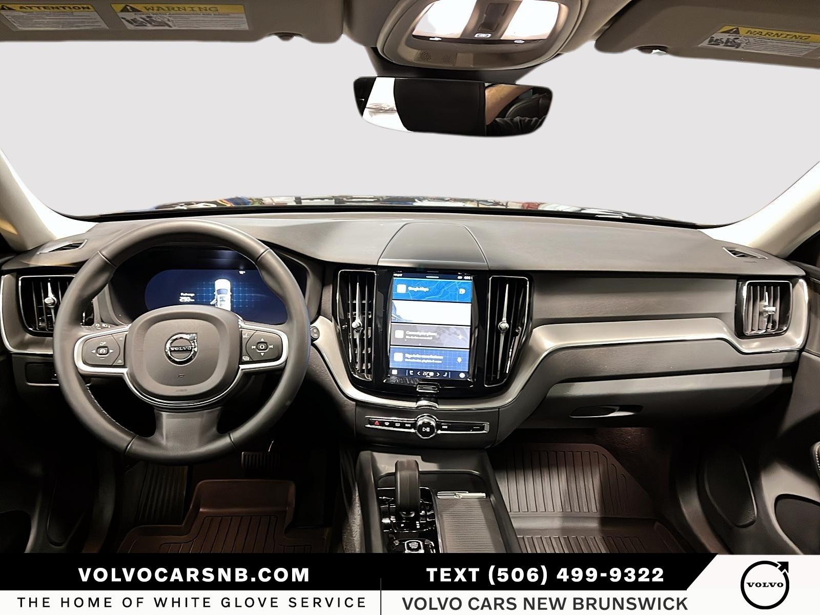 2025 Volvo XC60 B5 Core Dark Theme