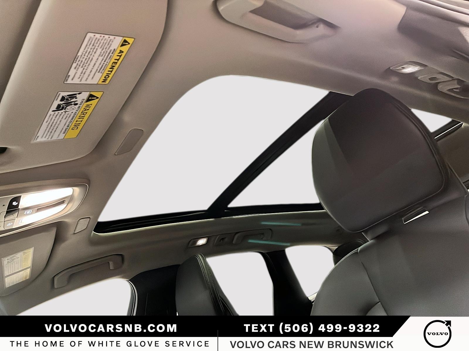 2025 Volvo XC60 B5 Core Dark Theme