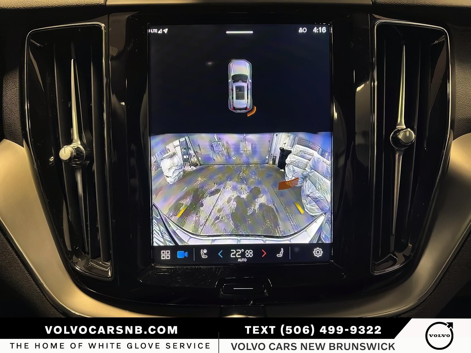 2025 Volvo XC60 B5 Core Dark Theme