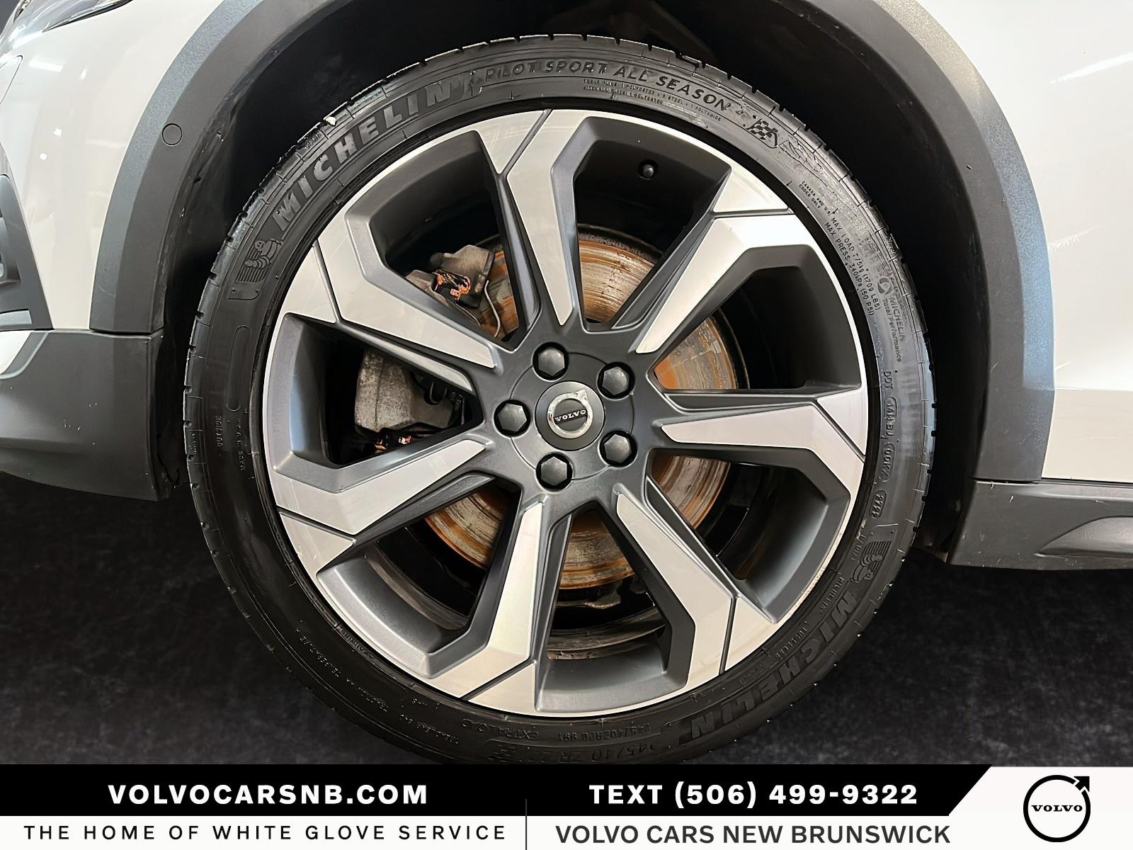 2022 Volvo V60 Cross Country T5