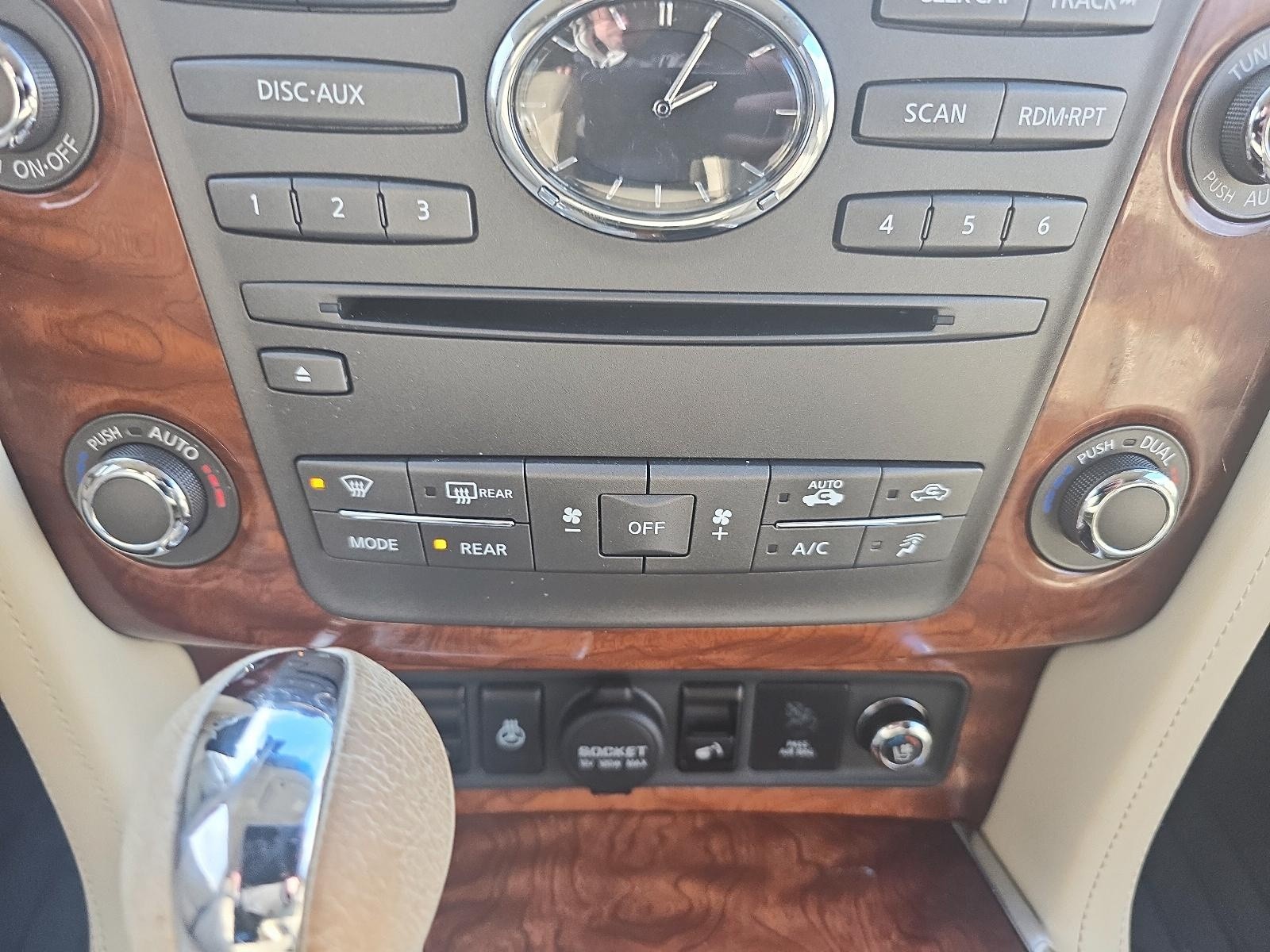 2015 Infiniti QX80 Limited 7 Passenger