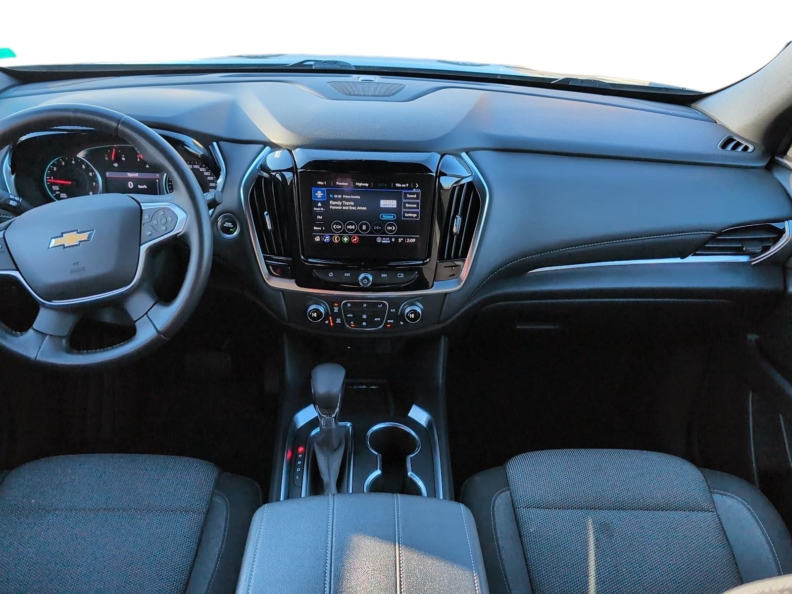 2022 Chevrolet Traverse LT Cloth