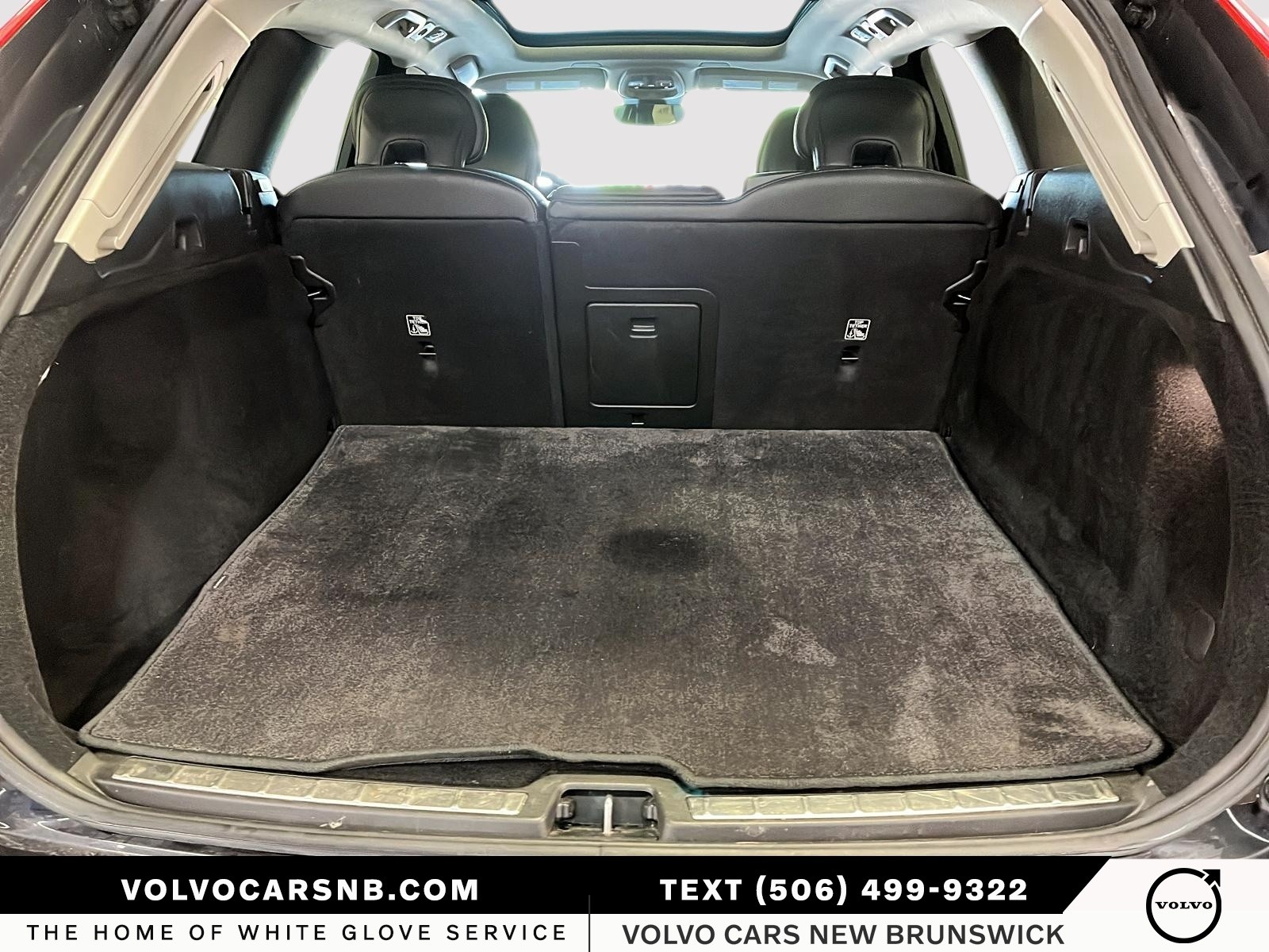 2022 Volvo XC60 B6 Momentum