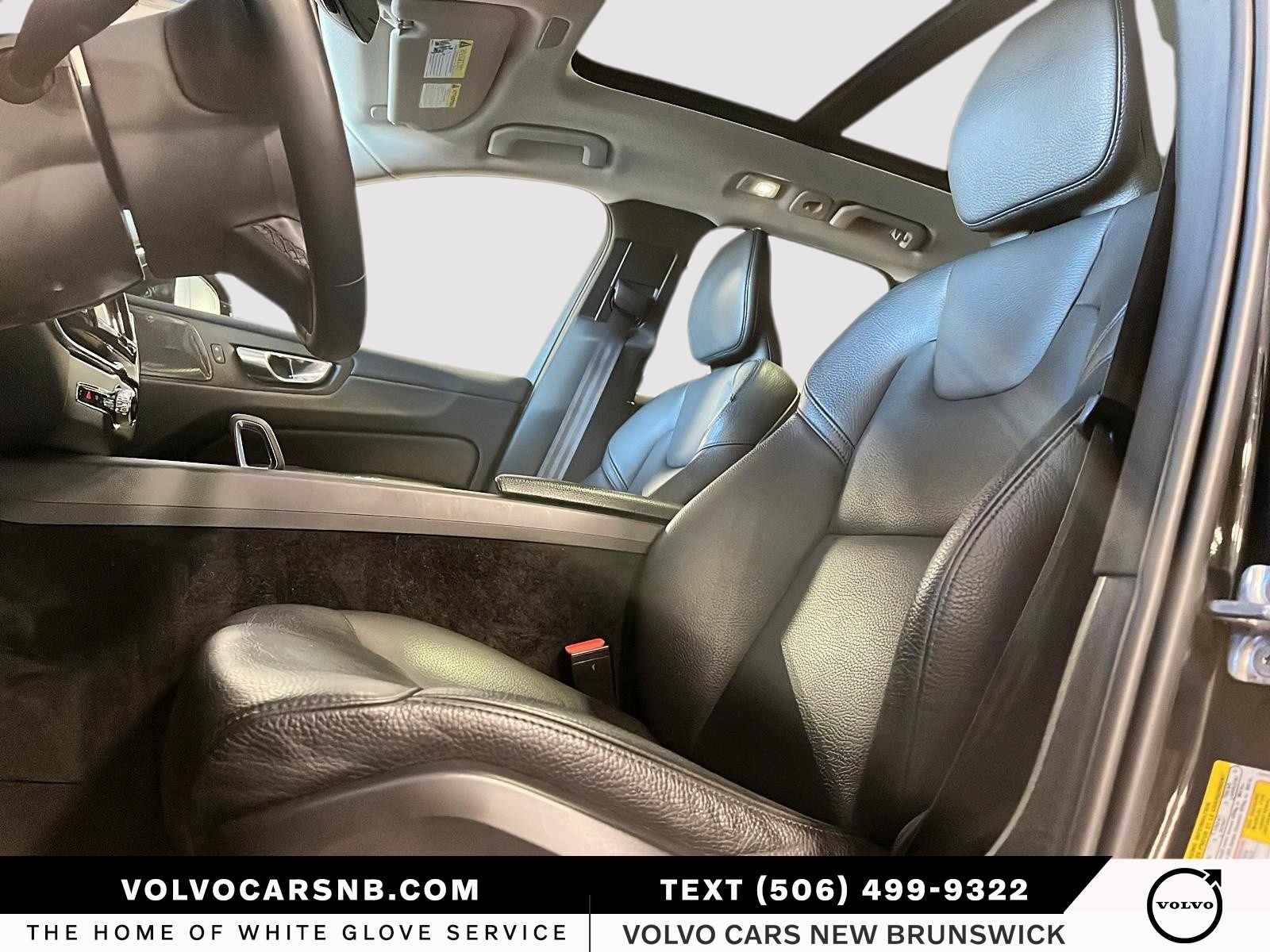 2022 Volvo XC60 B6 Momentum