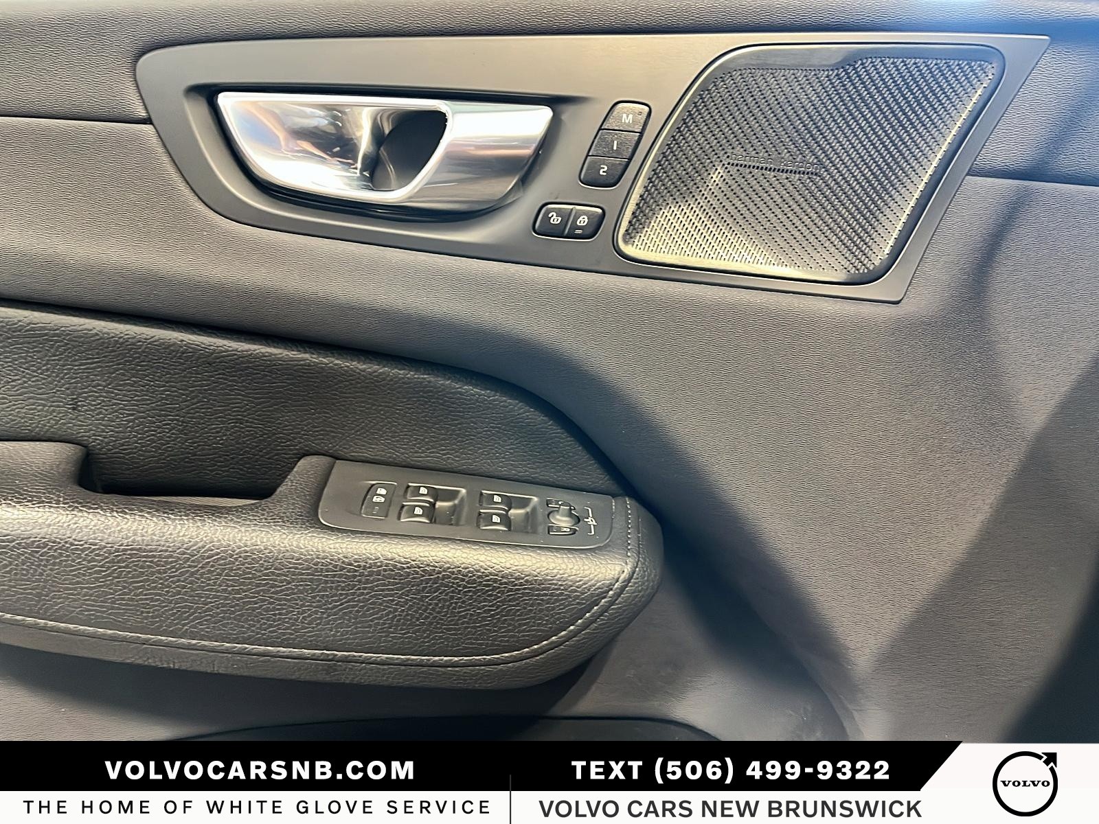 2022 Volvo XC60 B6 Momentum