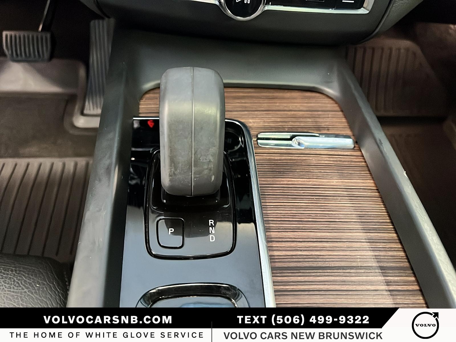 2022 Volvo XC60 B6 Momentum