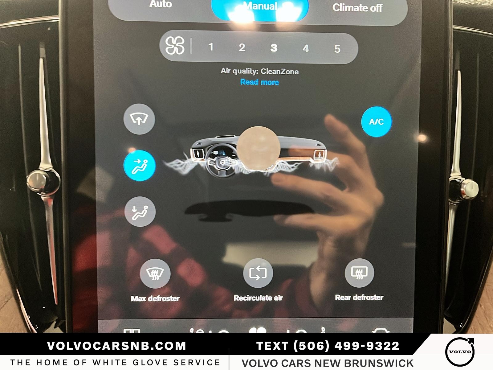 2026 Volvo XC60 B5 Core Dark Theme