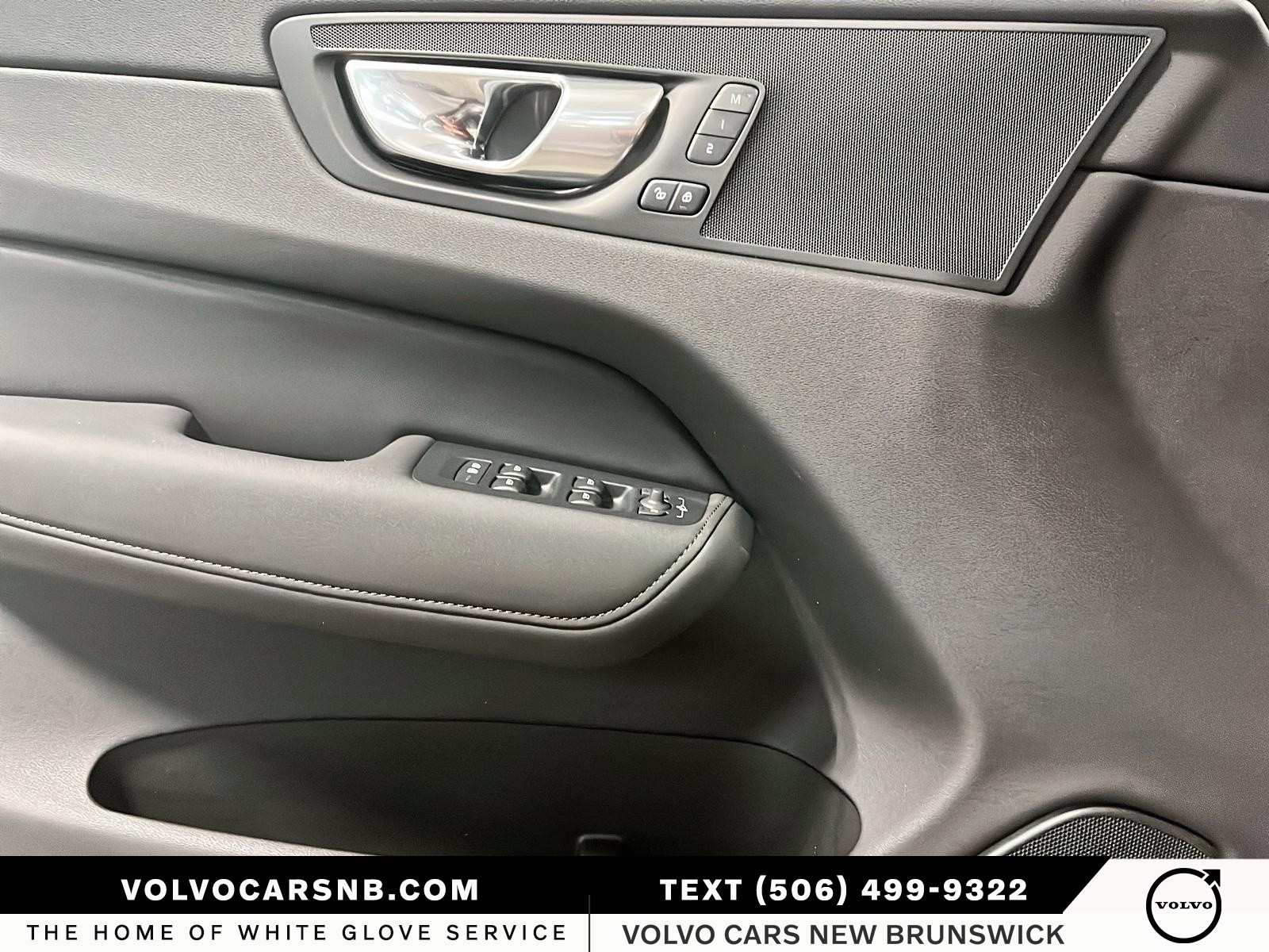 2026 Volvo XC60 B5 Core Dark Theme