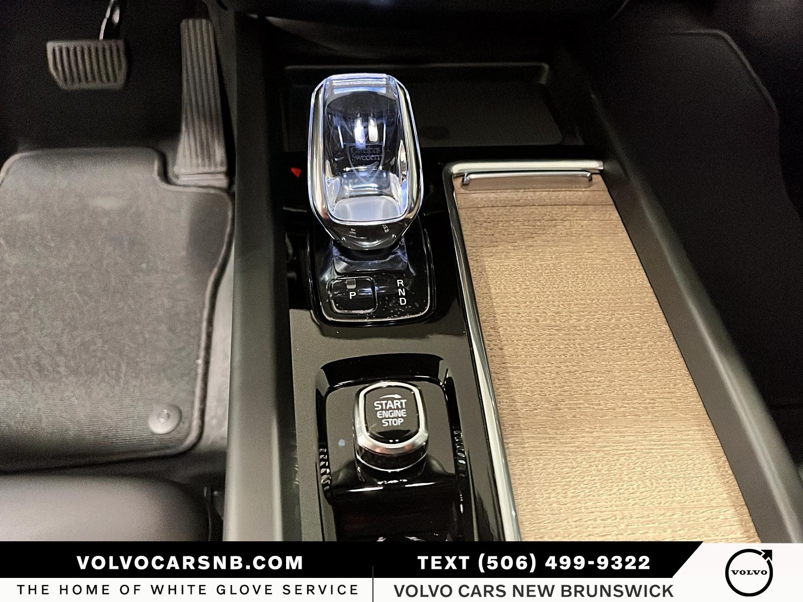 2026 Volvo XC60 B5 Core Dark Theme