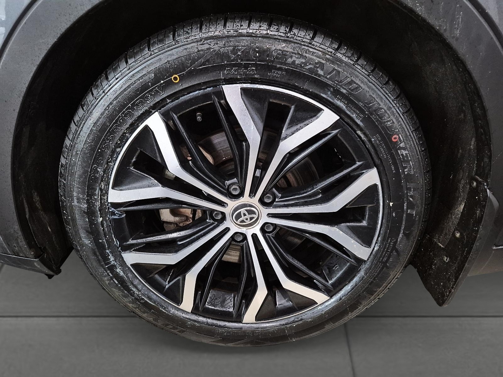 2023 Toyota Crown XLE