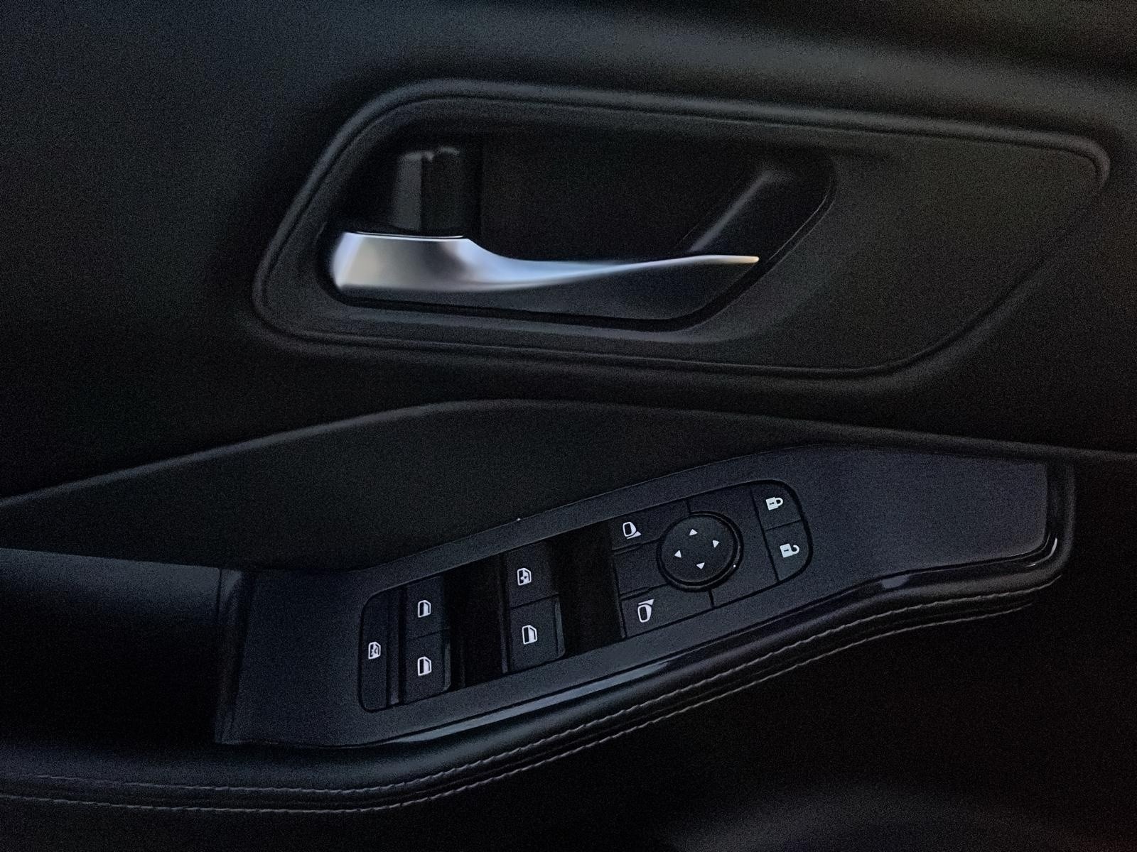 2024 Nissan Rogue SV Moonroof