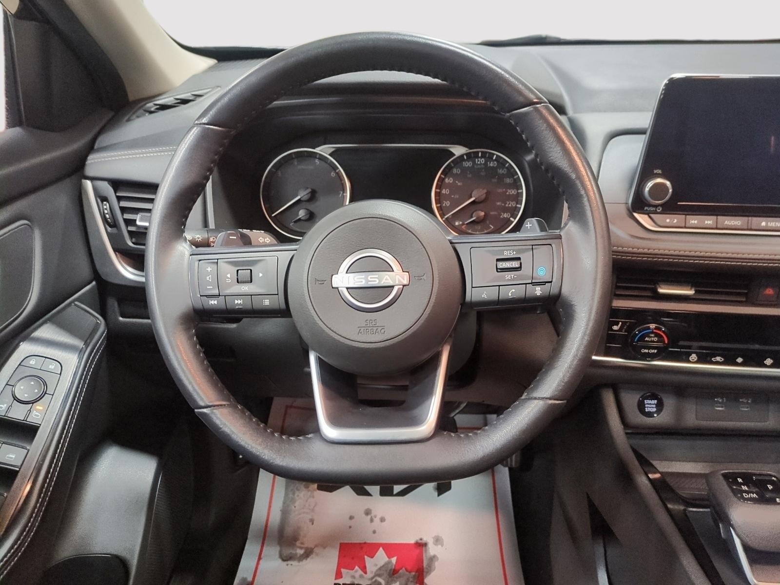 2024 Nissan Rogue SV Moonroof