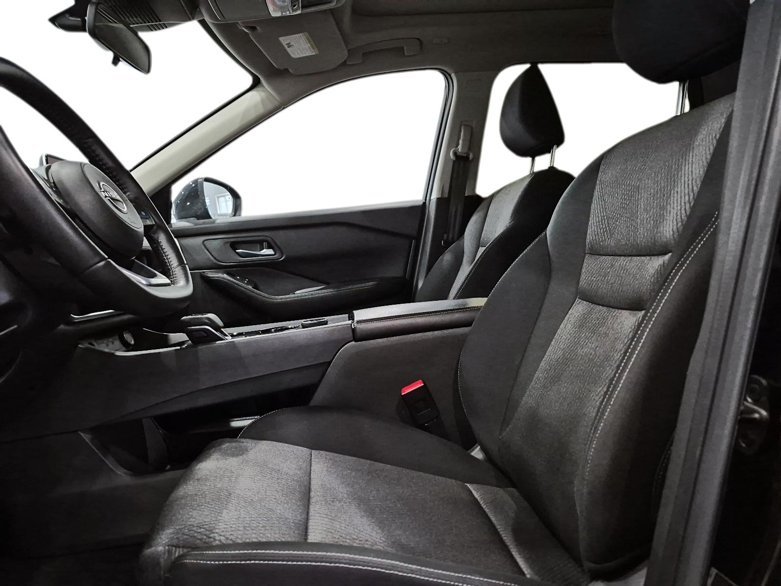 2024 Nissan Rogue SV Moonroof