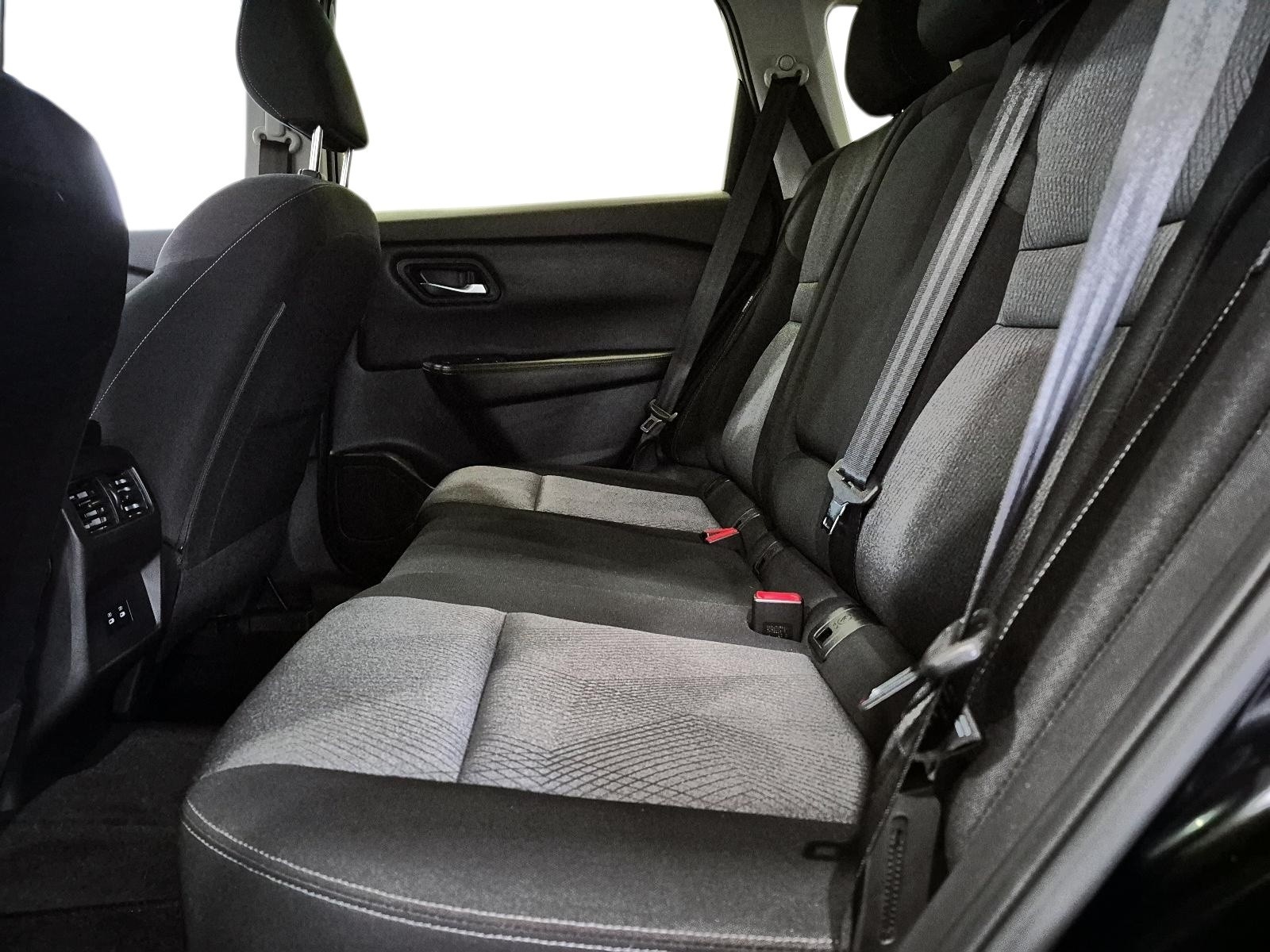 2024 Nissan Rogue SV Moonroof