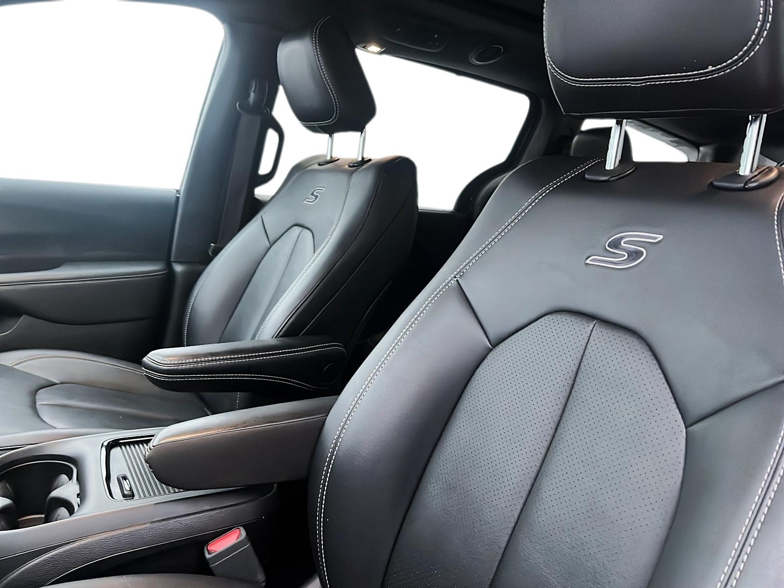 2024 Chrysler Pacifica Touring-L