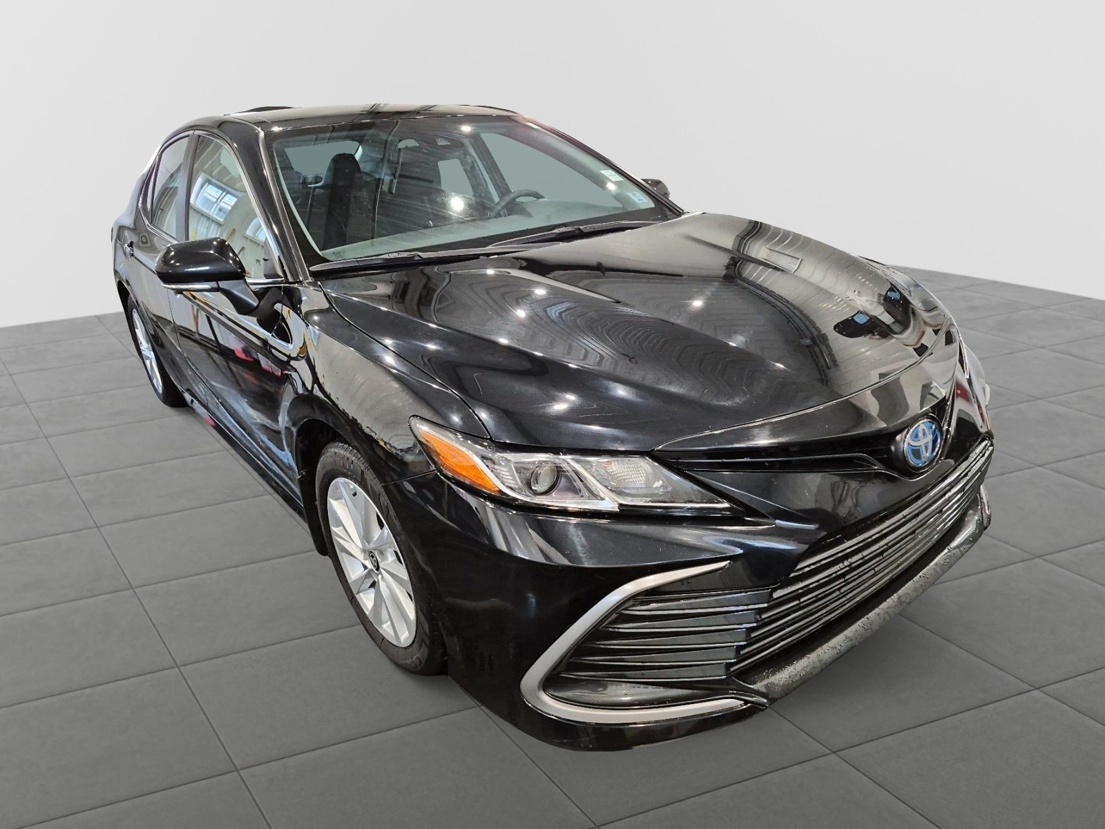 2024 Toyota Camry Hybrid LE