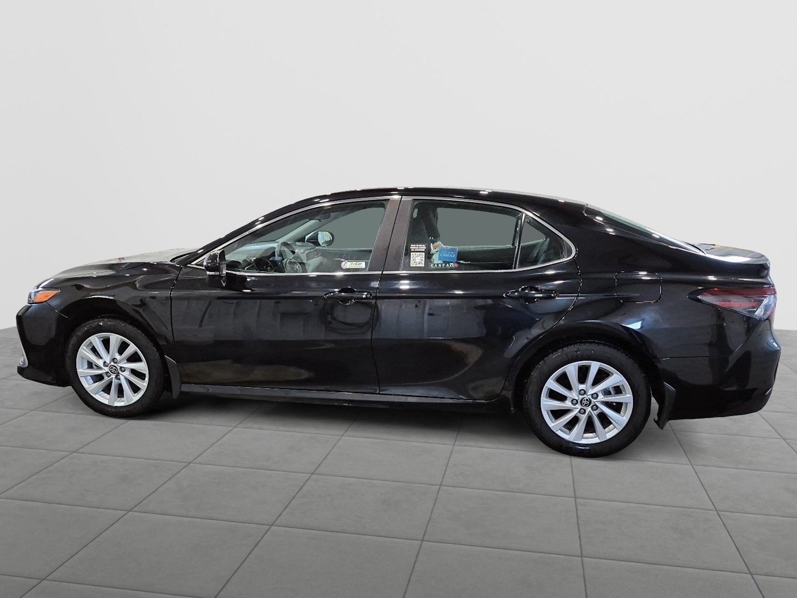 2024 Toyota Camry Hybrid LE