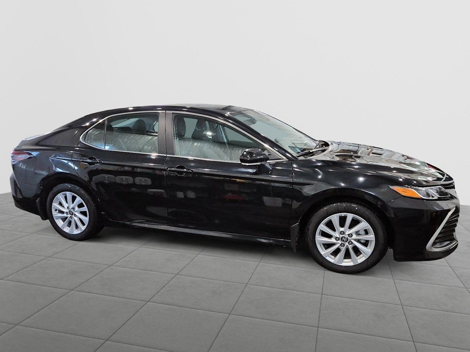 2024 Toyota Camry Hybrid LE