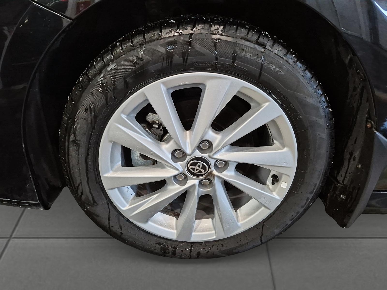 2024 Toyota Camry Hybrid LE