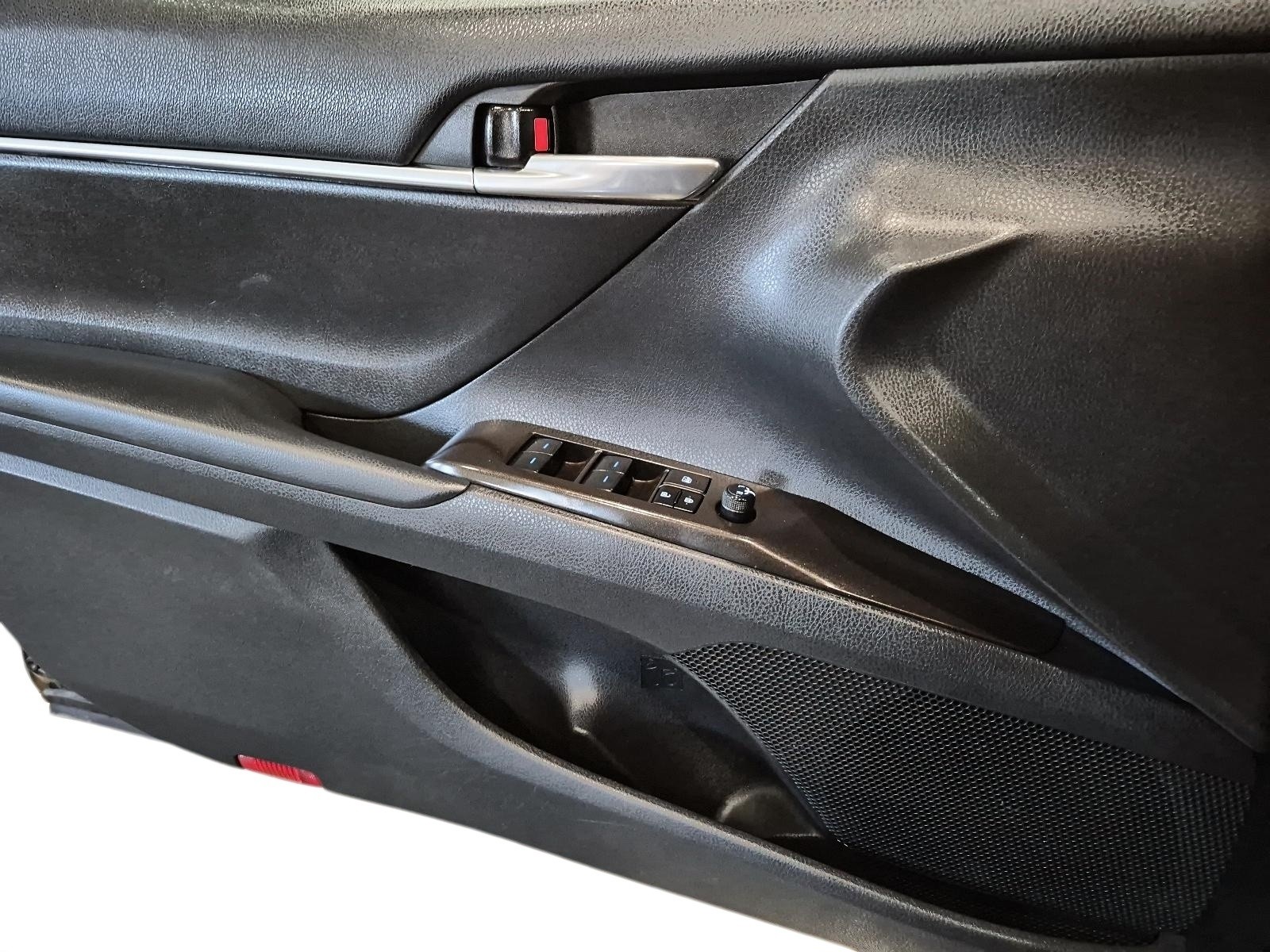 2024 Toyota Camry Hybrid LE