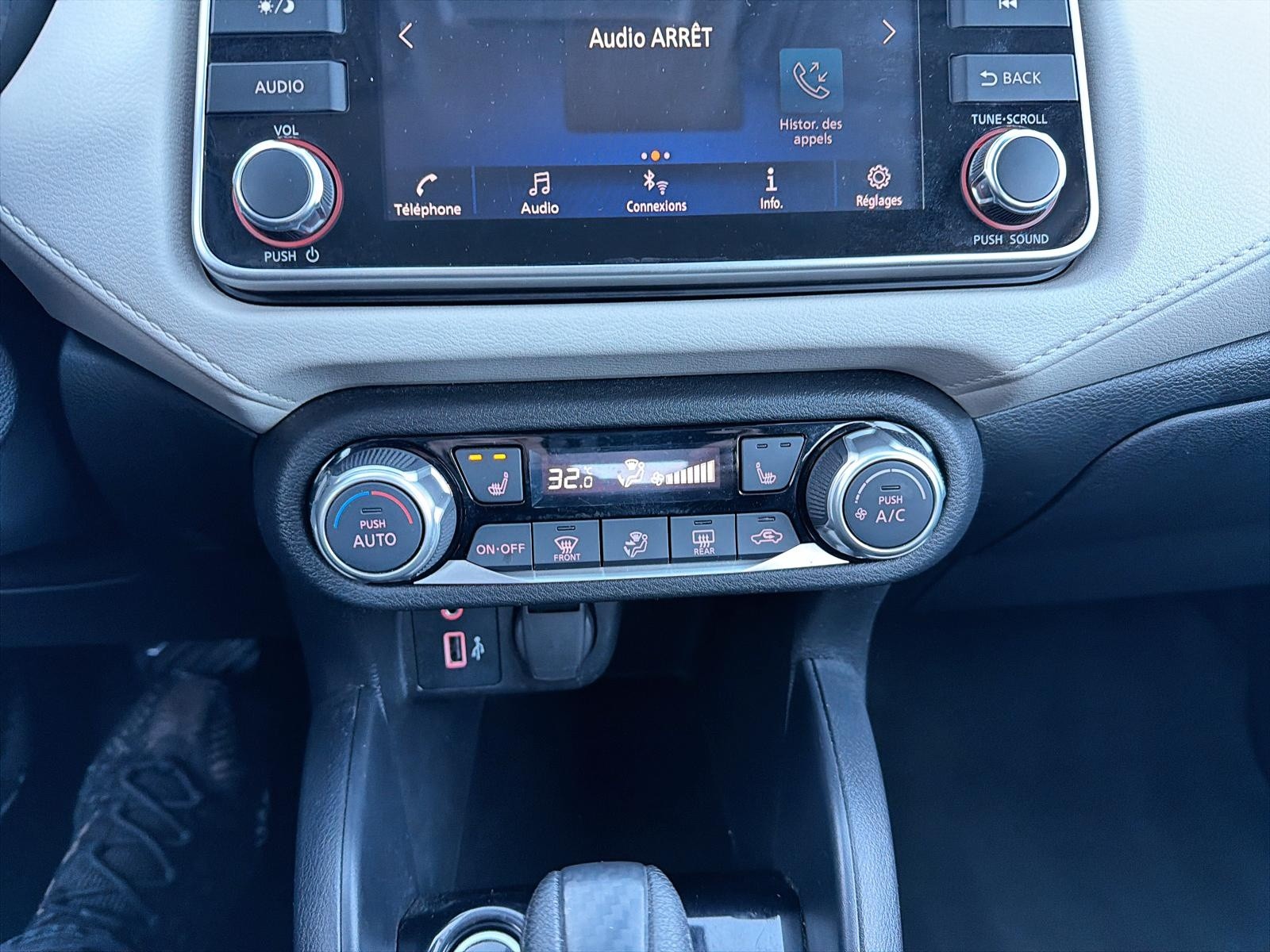 2022 Nissan Versa SV