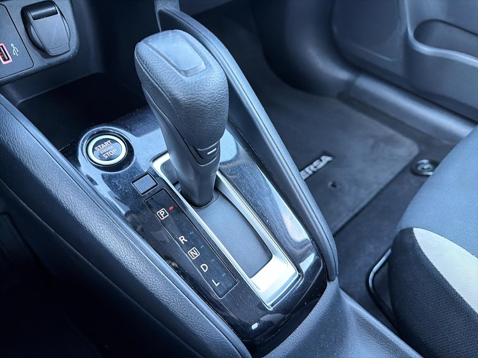 2022 Nissan Versa SV