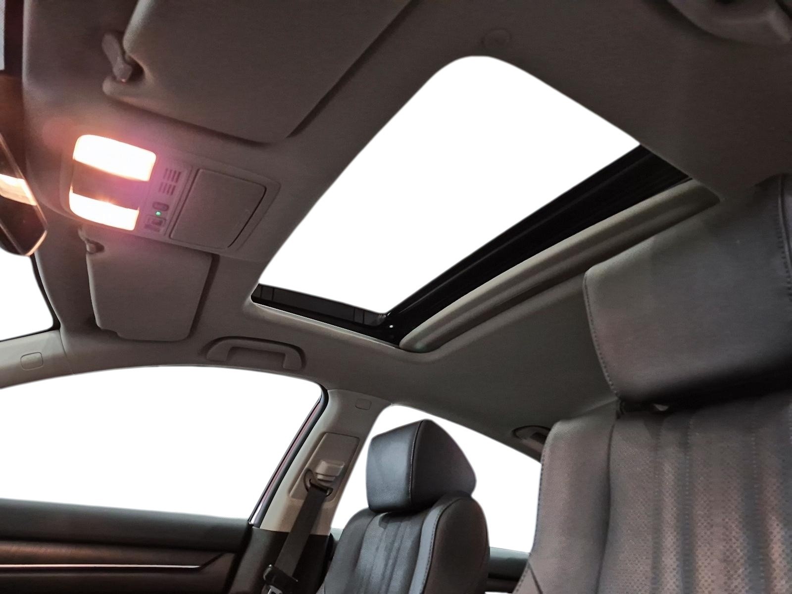 2019 Honda Accord Touring 1.5T