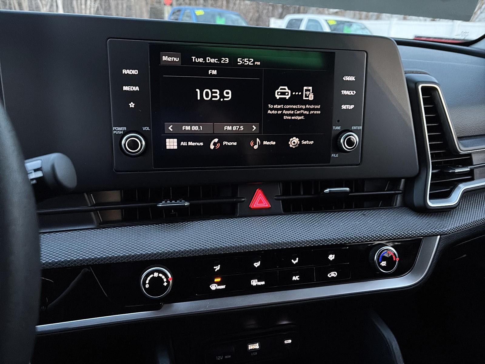 2024 Kia Sportage LX