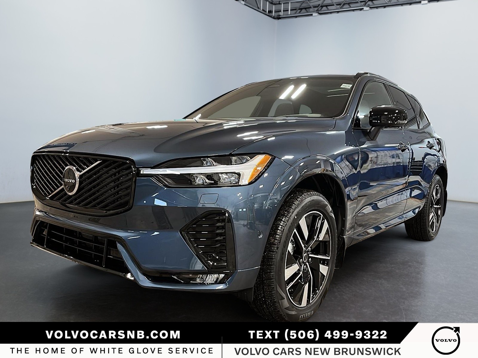 2026 Volvo XC60  B5 Plus Dark Theme