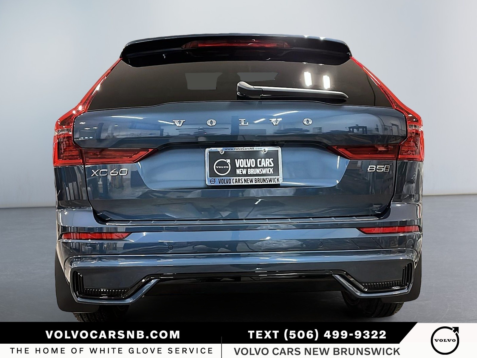 2026 Volvo XC60 B5 Plus Dark Theme