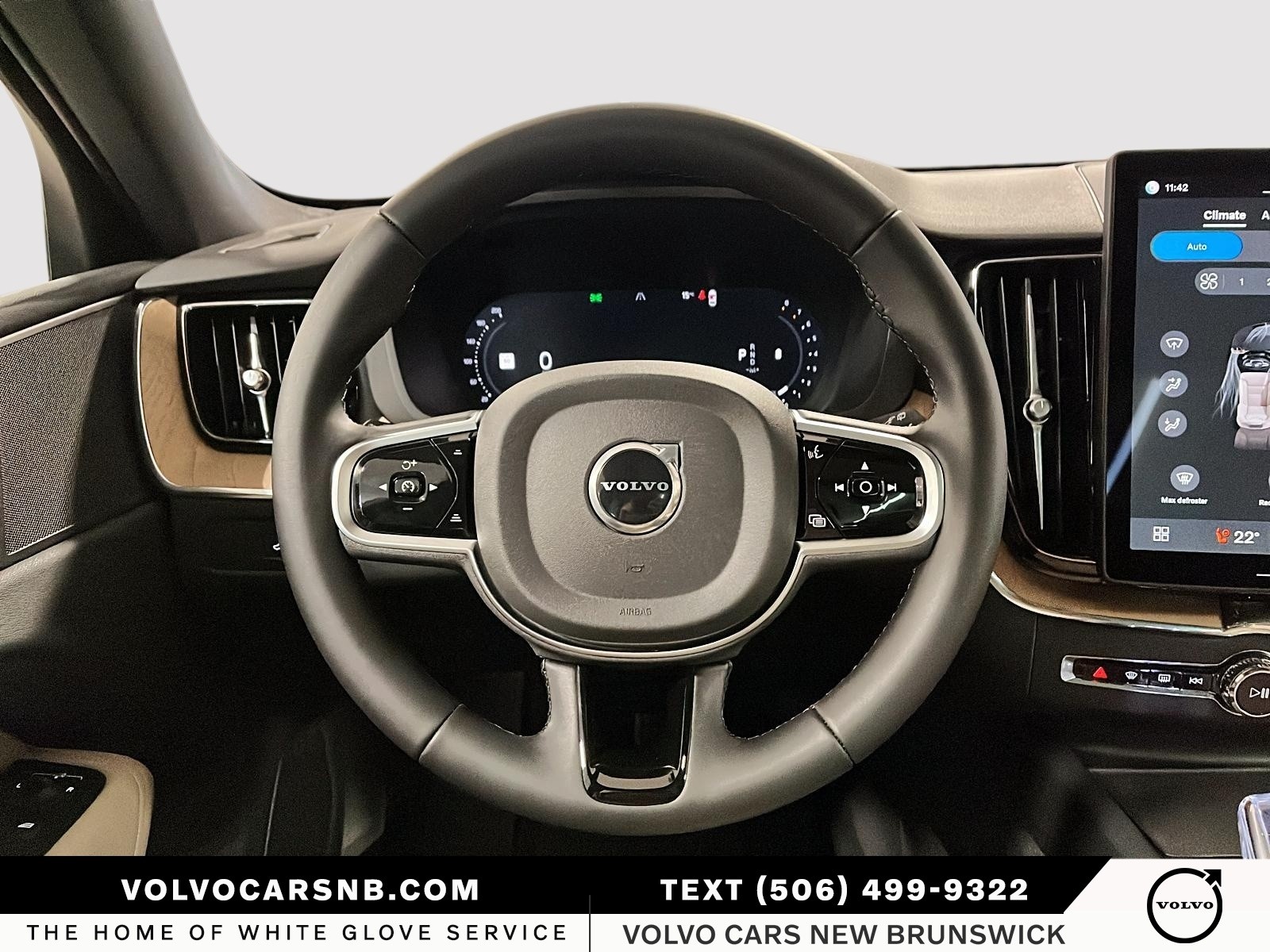 2026 Volvo XC60 B5 Plus Dark Theme