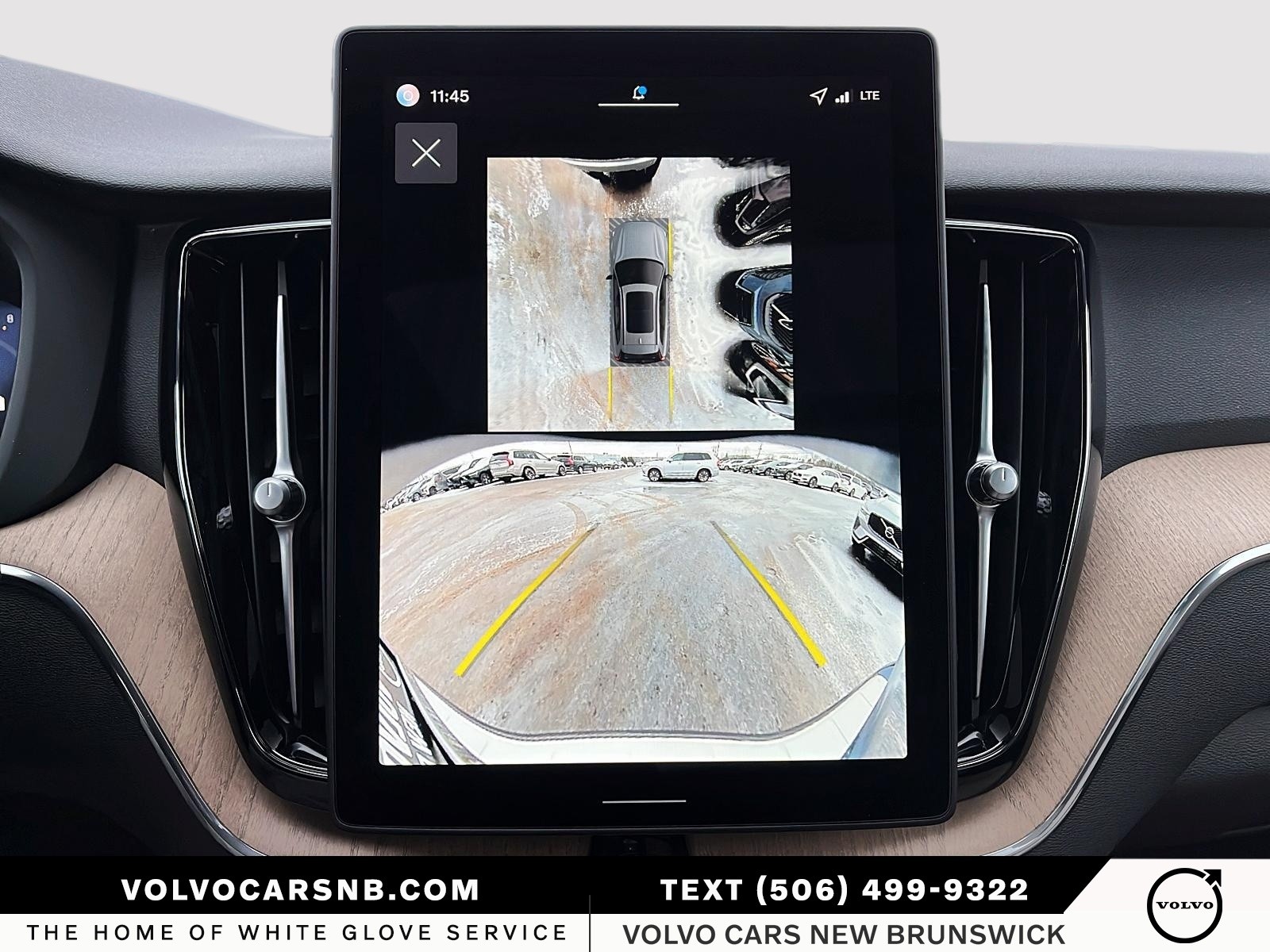 2026 Volvo XC60 B5 Plus Dark Theme