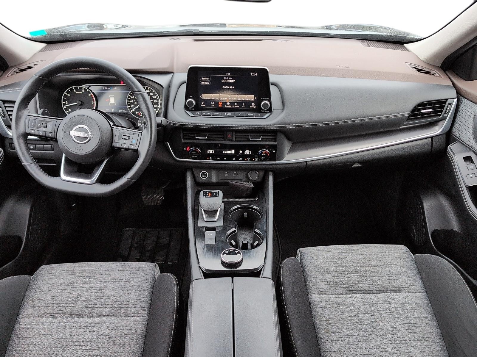 2023 Nissan Rogue SV Moonroof