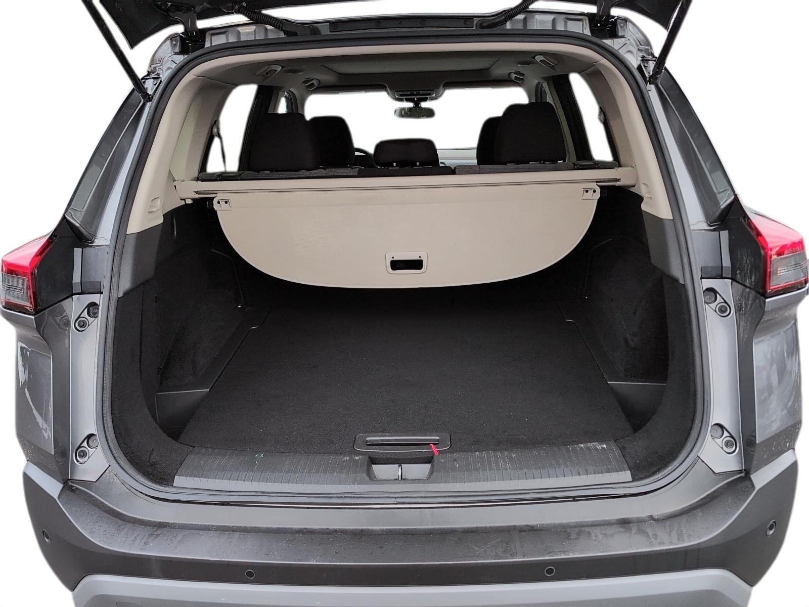 2023 Nissan Rogue SV Moonroof