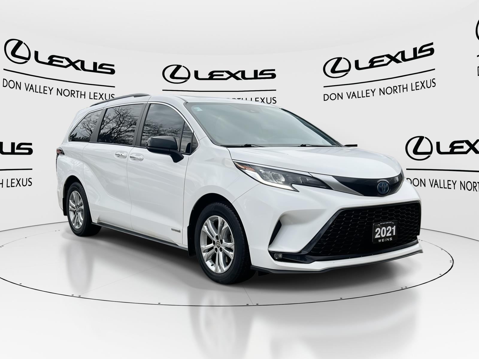 Toyota Sienna XSE 7-Passenger AWD