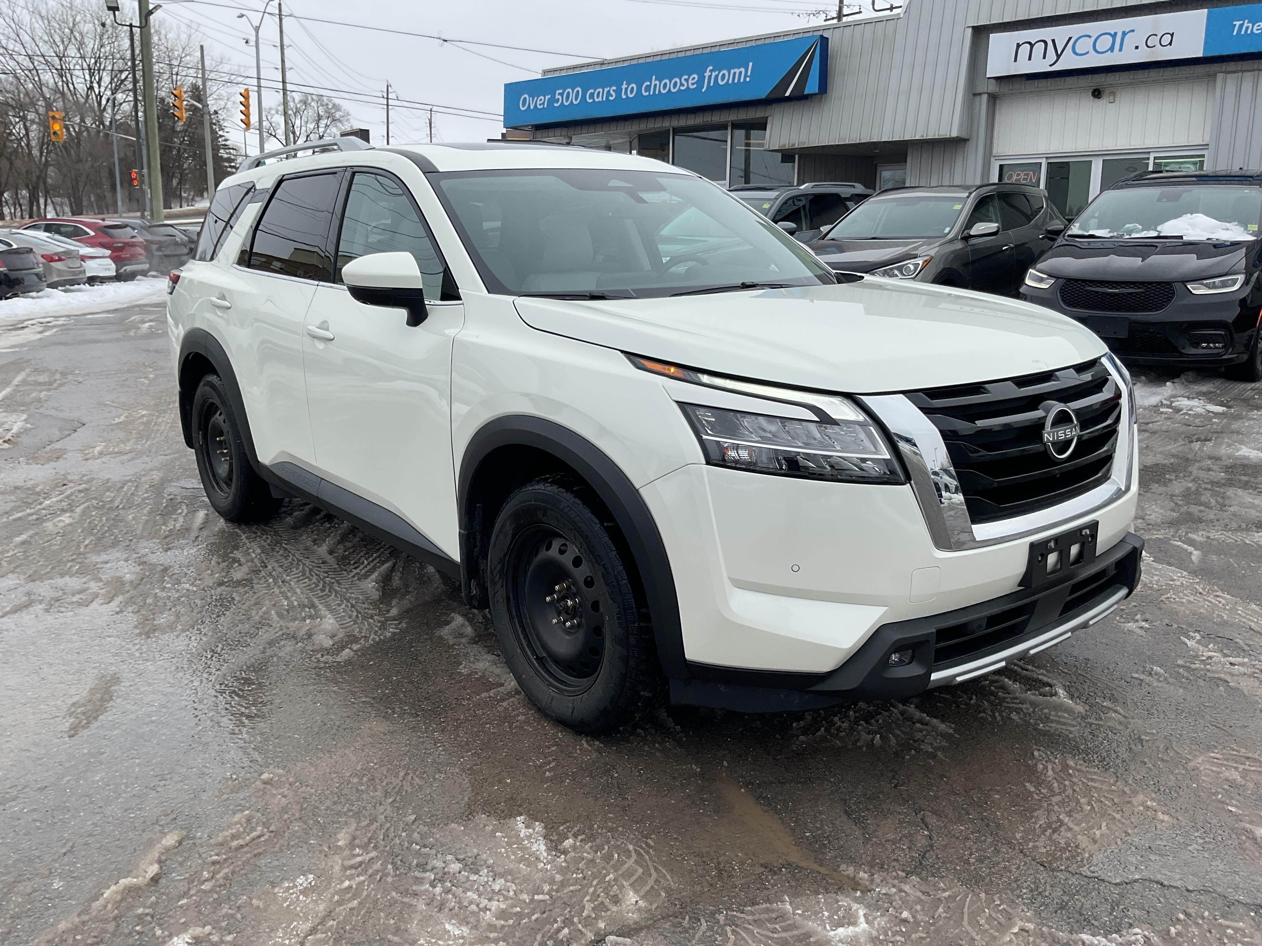 2023 Nissan Pathfinder SL 4WD