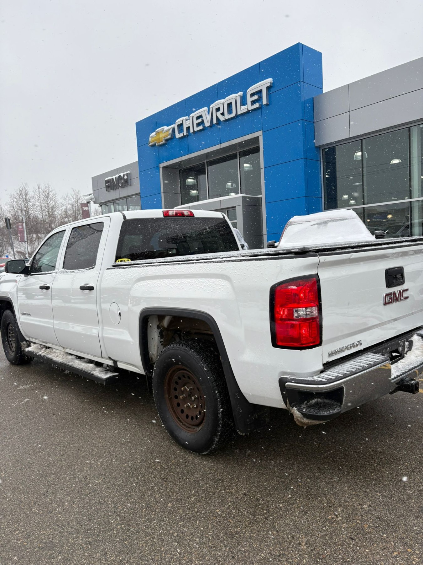 used 2018 GMC Sierra 1500 car, priced at $24,900
