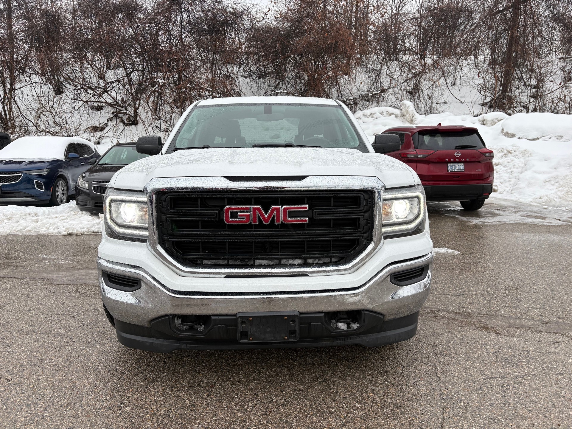 used 2018 GMC Sierra 1500 car, priced at $24,900