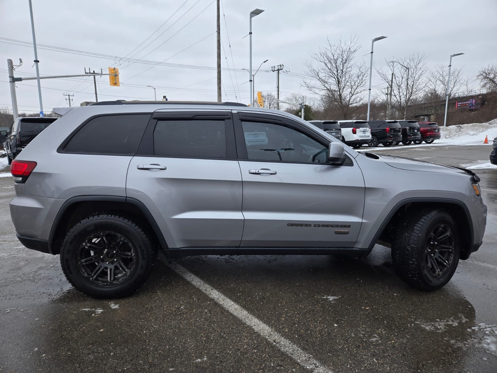 used 2017 Jeep Grand Cherokee car, priced at $8,500