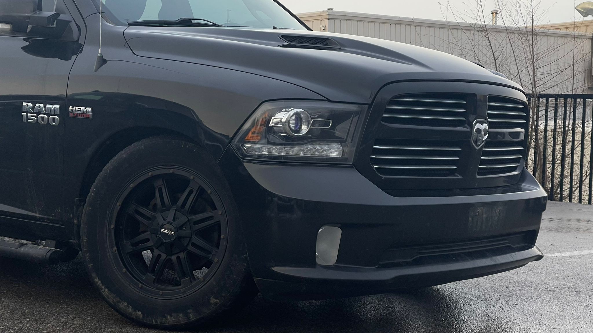 used 2017 Ram 1500 car, priced at $6,000