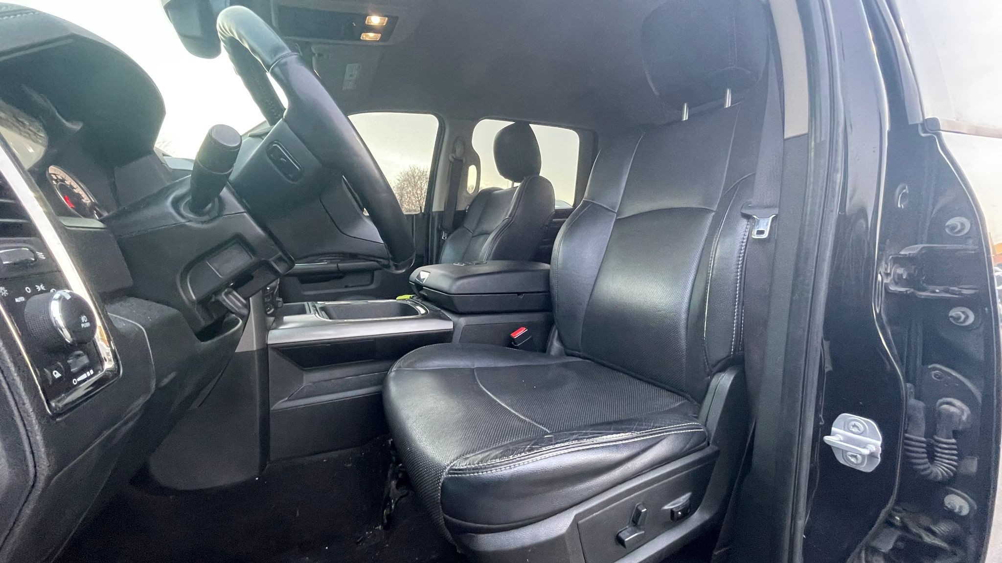 used 2017 Ram 1500 car, priced at $6,000