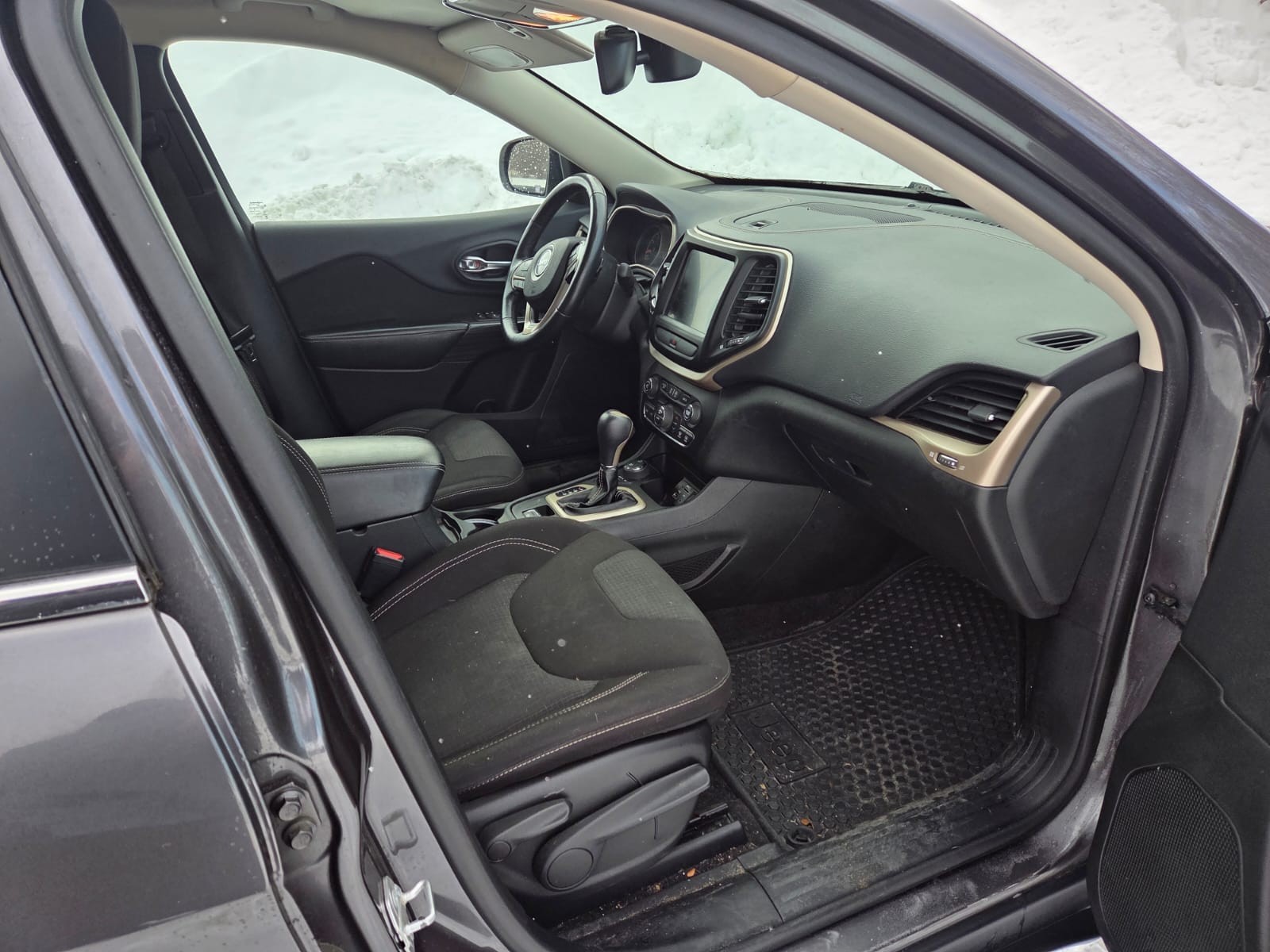 used 2015 Jeep Cherokee car