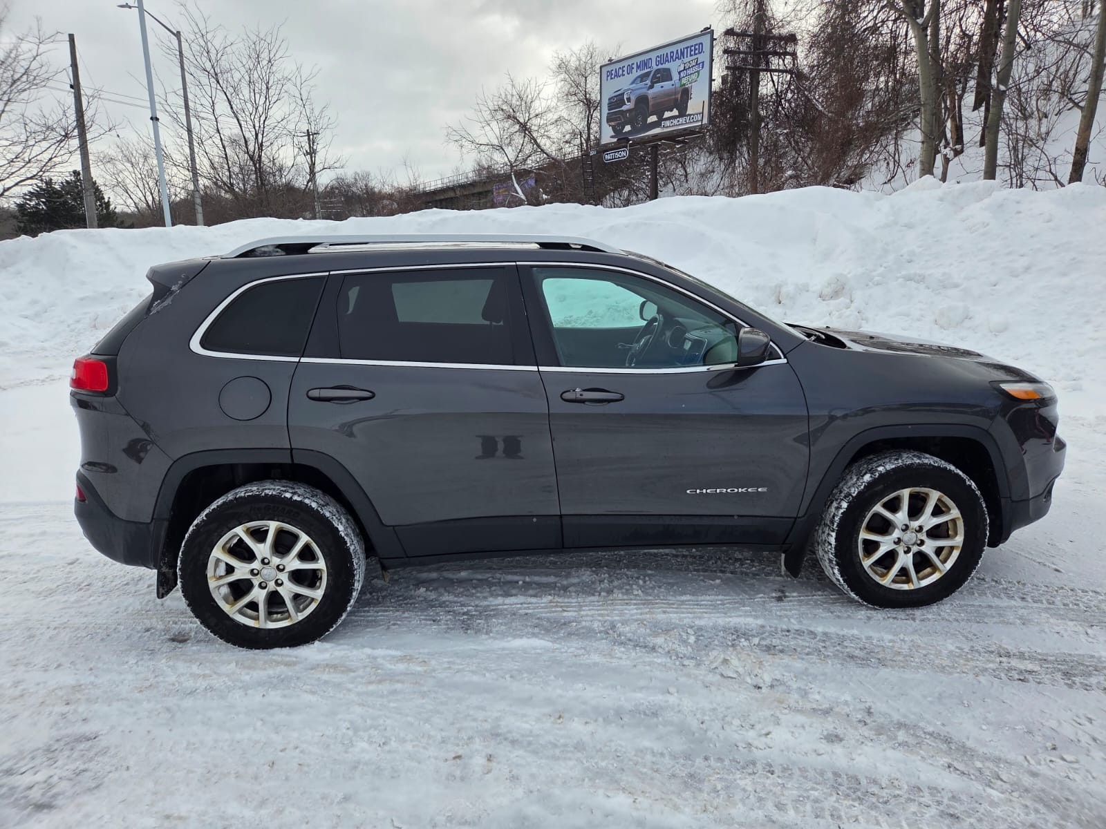 used 2015 Jeep Cherokee car