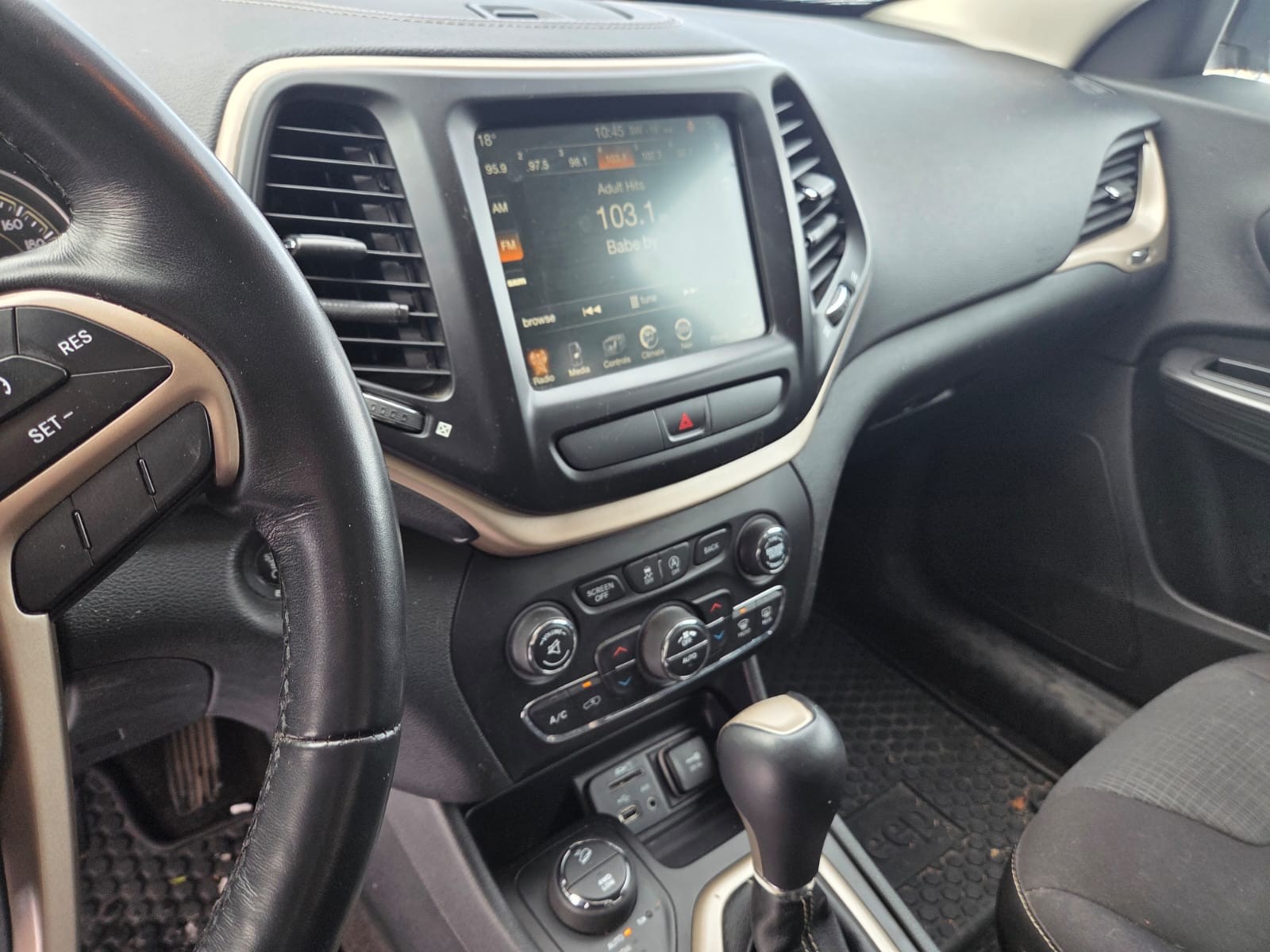 used 2015 Jeep Cherokee car